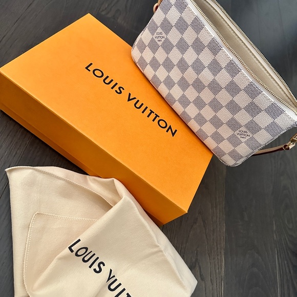 Louis Vuitton Pochette Accessoires - Picture 1 of 6